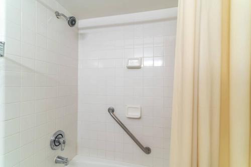 Ruskin Casa | 502 Little Harbor Inn