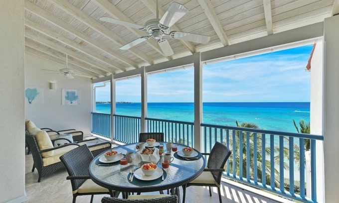Oistins Condominio | #502 Oceanview beachfront Maxwell Beach Villas