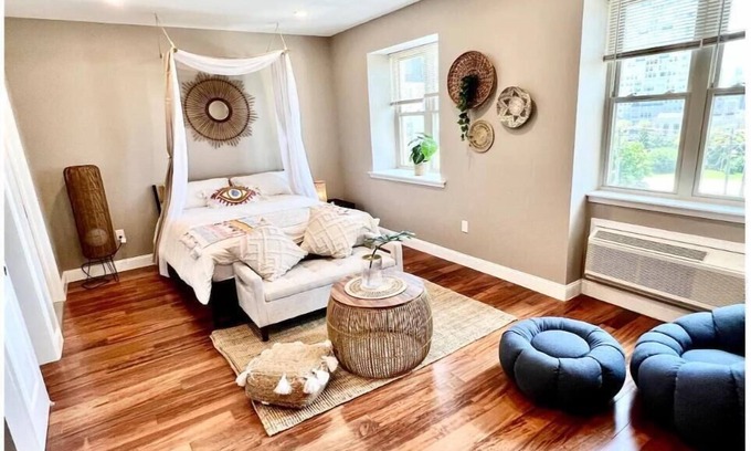 Chinatown Apartamento | 503 Bohemian Romance Apartments in center city