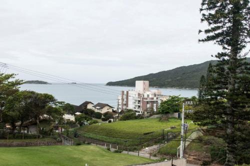 Ingleses Sul Apartamento | 50m da Praia, Vista Mar, Ar-Condicionado ING9303
