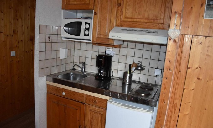 Pralognan-la-Vanoise Apartamento | 50m from resort center, 5th floor, balcony, tv, ski locker, 19m², Pralognan-la-Vanoise