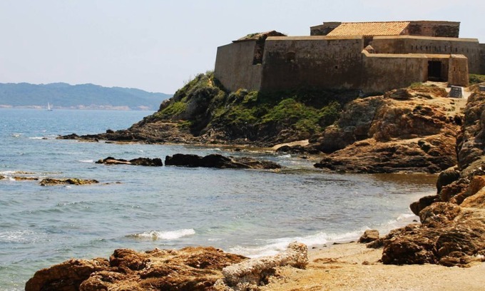 Giens Apartamento | 50m from the beach, 2 apartments side by side, sea view, tip of the Giens peninsula