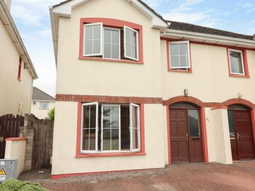 Tralee Casa | 51 Woodview Park