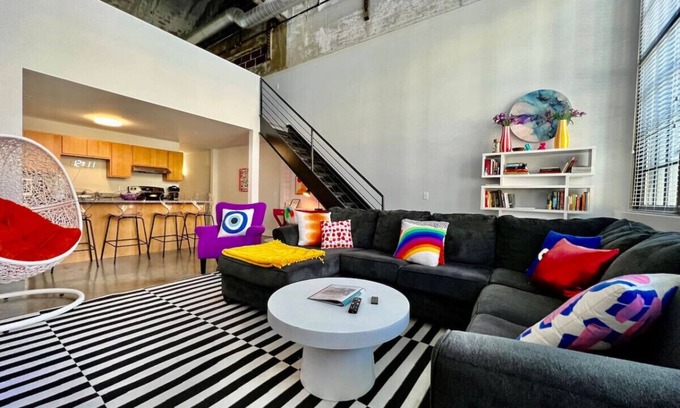 Otterbien Home Apartamento | 5109 Peters Cartridge Factory · ✪Kings Island Loft w/ Brewery, River, Bike trails✪