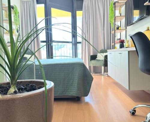 Se Apartamento | 52 Studio Liberdade SP 300 m Metro Japao acomoda até 03 pessoas