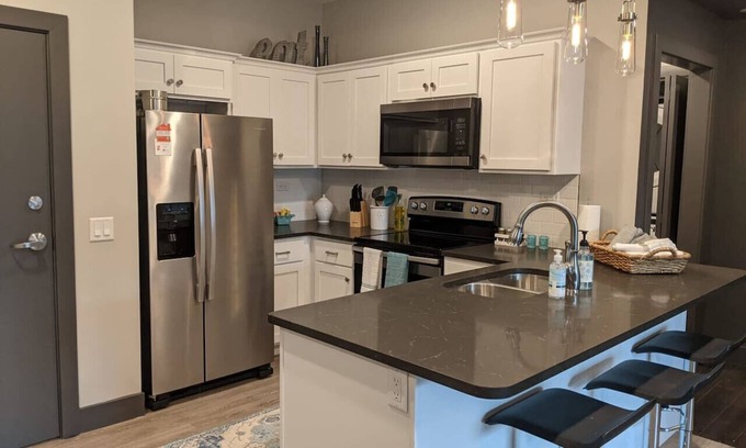 Champaign Apartamento | 520 Neil, Heart of Downtown Champaign