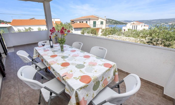 Razanj Apartamento | 55 m² Apartamento ∙ 2 habitaciones ∙ 6 huéspedes