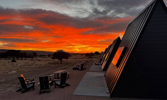 Teasdale Cabina | #55 Star-Gazing A-frame cabin, 2 double beds, No pets, Bathroom at bathhouse