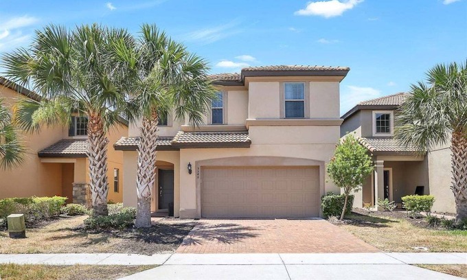 Loughman Casa | 5548 Cozy Queen Suite w/ Private Bath