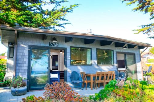 San Simeon Casa | 5768 Moonstone Bch Dr.