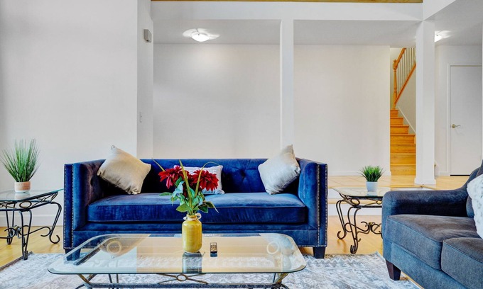 San Rafael Casa | 5BD San Rafael Retreat w/ Billiards, BBQ, & Views