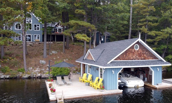 Rosseau Cabaña | 5bdrm, 4bath, Boathouse, 2 bdrm Bunkie, all day sun!