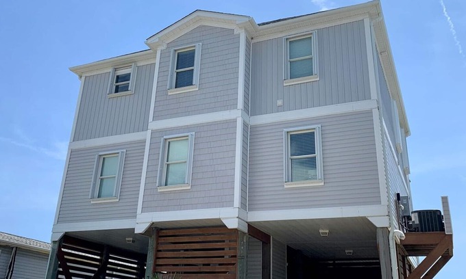 Yaupon Beach Casa | 5BR/3.5BA Home - Oceanfront, Event Home, Dog Friendly, Sleeps 13