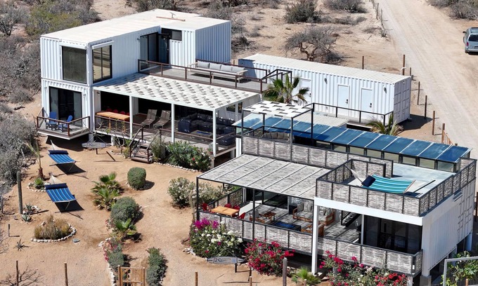 El Sargento Casa | Modern shipping container homes, 5BR/4BA, Multiple rooftops, Firepits, Fast Wifi w/ Starlink backup