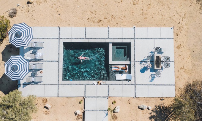 Joshua Tree Casa | 5BR 4BTH Heated Pool, Hot Tub, Disc Golf, RV Lots, 5 mins to JTNP