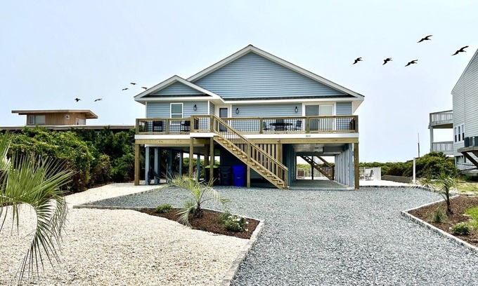 Caswell Beach Casa | 5BR 5.5BA House-Oceanfront; Ocean, ICW & Lighthouse Views; Sleeps 10