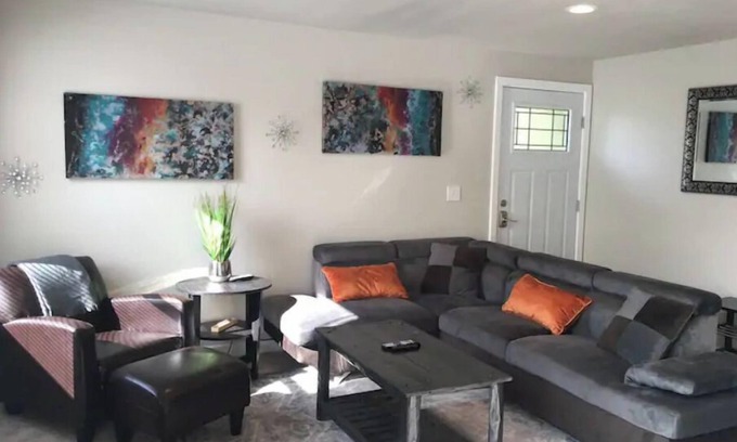 Mount Baker Casa | 5br 8bed house near airport, downtown & train