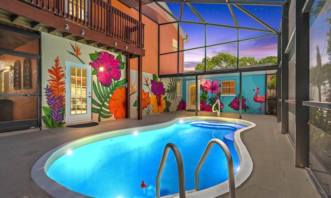 Gulfport Casa | 5BR family home w/ Heated Pool ! Enjoy St Pete & the BEACH