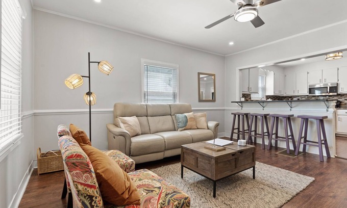 Greenville Casa | 5BR Group Getaway, Pet-Friendly Ideal for Weddings
