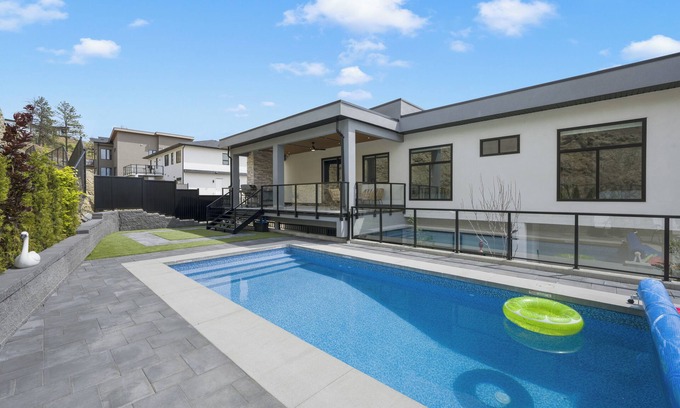Central Okanagan Casa | 5BR Home/Seasonal Pool/Lake Views