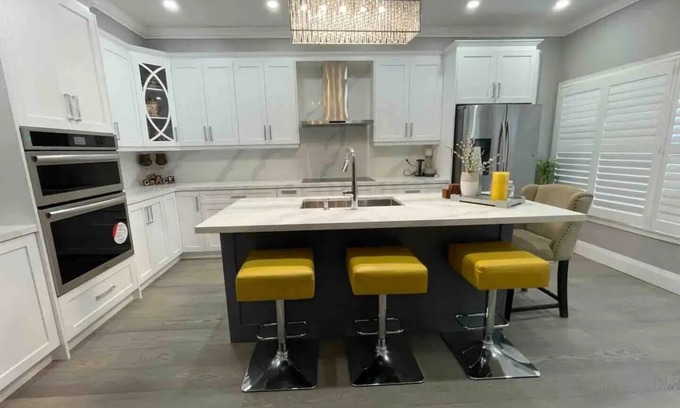 Churchill Meadows Casa | 5BR House in Mississauga, Modern