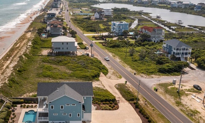 McCutcheon Field Casa | 5BR Oceanfront House on Topsail Island with Private Pool - Sleeps 14
