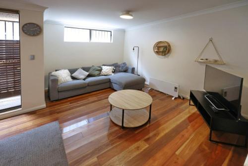Surry Hills Apartamento | 5mins Walk to Central Station - 2 Bedroom 2 Level