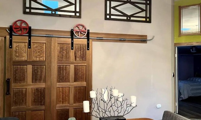 Mead Casa | 5th Ave Pond Side Retreat