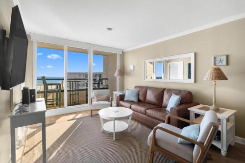 Litchfield by the Sea Casa | 5th Flr Oceanfront 2 Bedroom Condo