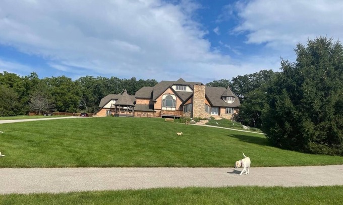 Marengo Casa | 6 bd Country Estate on 28 Acres near Lk Geneva w/ Ponds, Trails, Fenced Dog-park