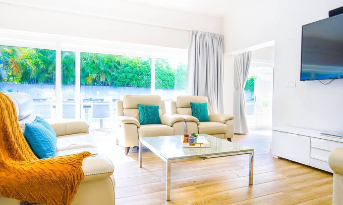 Harbor Beach Casa | 6 BD LUXURY BEACH HOME: Large Pool, Family-Friendly, Pool Table, Ping Pong
