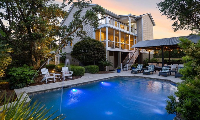 Isle of Palms Casa | Isle of Palms Luxury 6 habitaciones / 5 baños con piscina y patio trasero. A minutos de la playa!