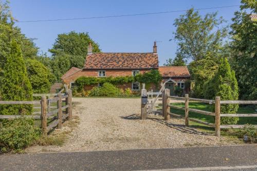 Foulsham Casa | 6 Bed in Foulsham oc-t33038