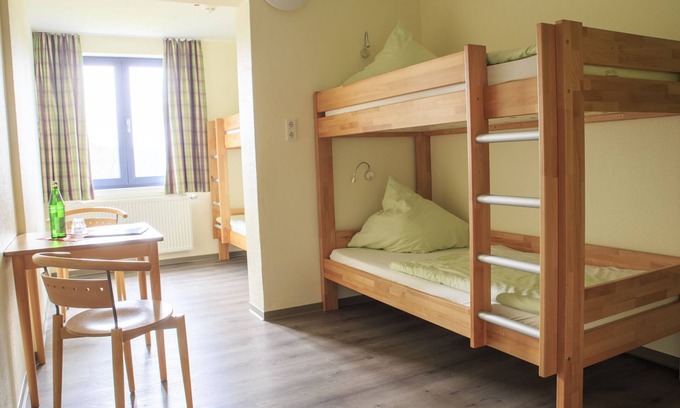 Arnsberg Apartamento | 6-bed room with shower/WC