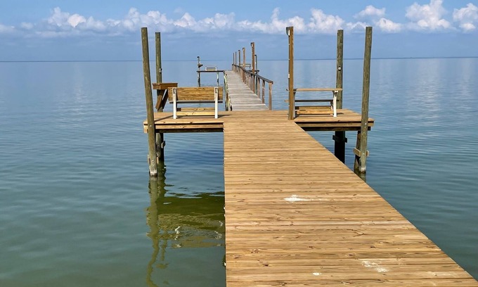 Rockport Casa | 6 Bedroom, 4200 Ft. House with Private Pier! Dolphins, Fishing and Fun!!!