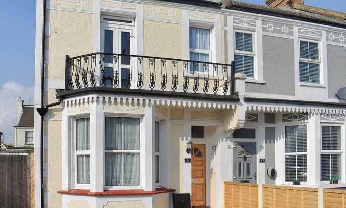 Clacton-on-Sea Cabaña | 6 bedroom accommodation in Clacton on Sea