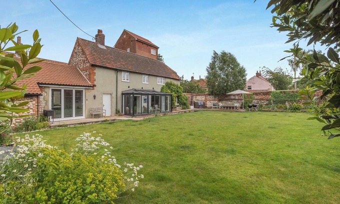 South Creake Cabaña | 6 bedroom accommodation in South Creake
