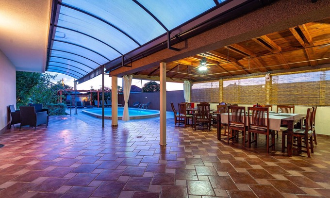 Galovac Casa | Alojamiento de 6 habitaciones en Galovac
