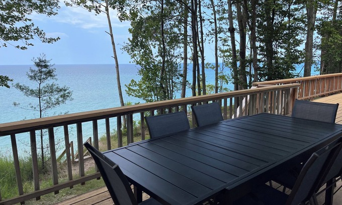 Manistee Casa | 6 bedroom Cottage in Manistee on Lake Michigan. Stairs to private beach
