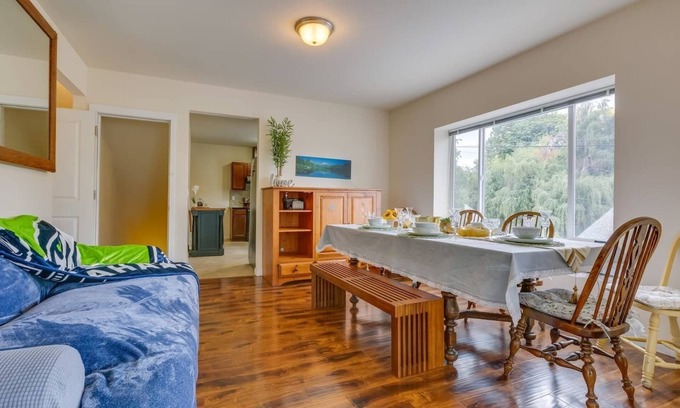North College Park Casa | 6-bedroom family friendly large yard Seattle