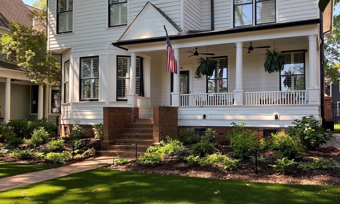 Dilworth Casa | 6-bedroom Home in Heart of Dilworth in Charlotte