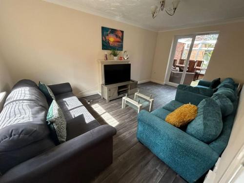 Colchester Casa | 6 Bedroom House in Colchester