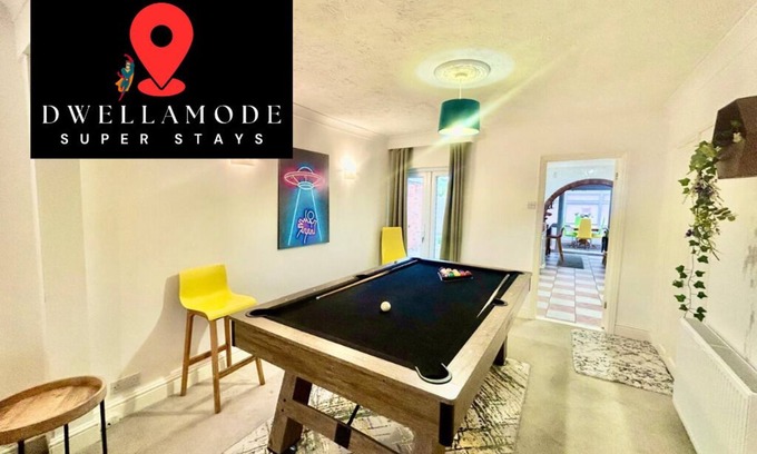 Colchester Casa | 6 Bedroom House-Sleeps 12-Big Discount Long Stays!