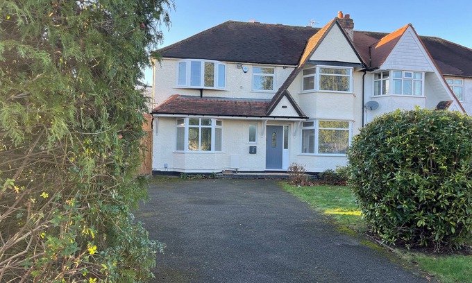 Shirley Casa | 6 Bedroom Luxury Home in central Solihull