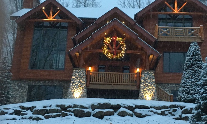 Windham Casa | 6-bedroom SKI Off Chateau at Windham Mountain Club with WiFi