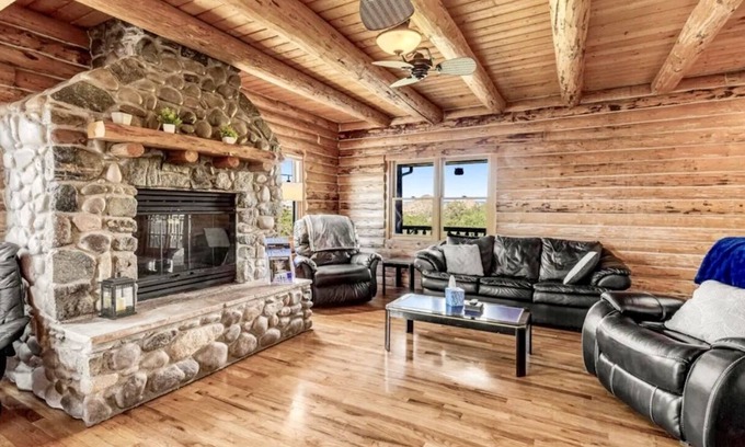 Prescott Cabina | 6 bedroom spacious cabin near Watson Lake, sleeps 14