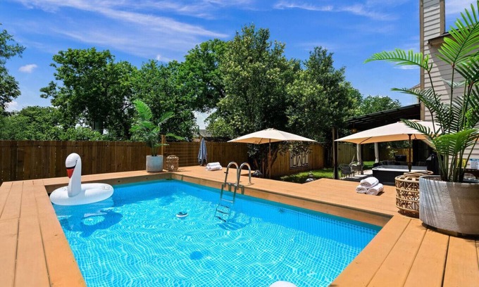 McKinney Apartamento | 6 Bedroom Villa | Pool | Hot Tub | Party Cabana