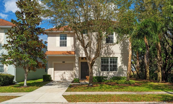 Lindfields Casa | 6 Bedrooms / 5 Bathrooms / Paradise Palms (2981BP)
