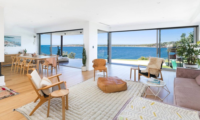 Cronulla Casa | 6 bedrooms, ocean views, pool & spa