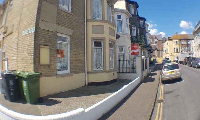 Great Yarmouth Villa | 6 Berth, First Floor Flat, Glen Villa 5